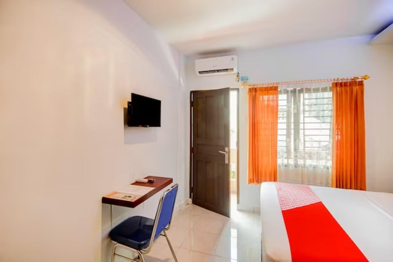 Teratai Guesthouse At Rs Adam Malik Medan Mitra Reddoorz エクステリア 写真