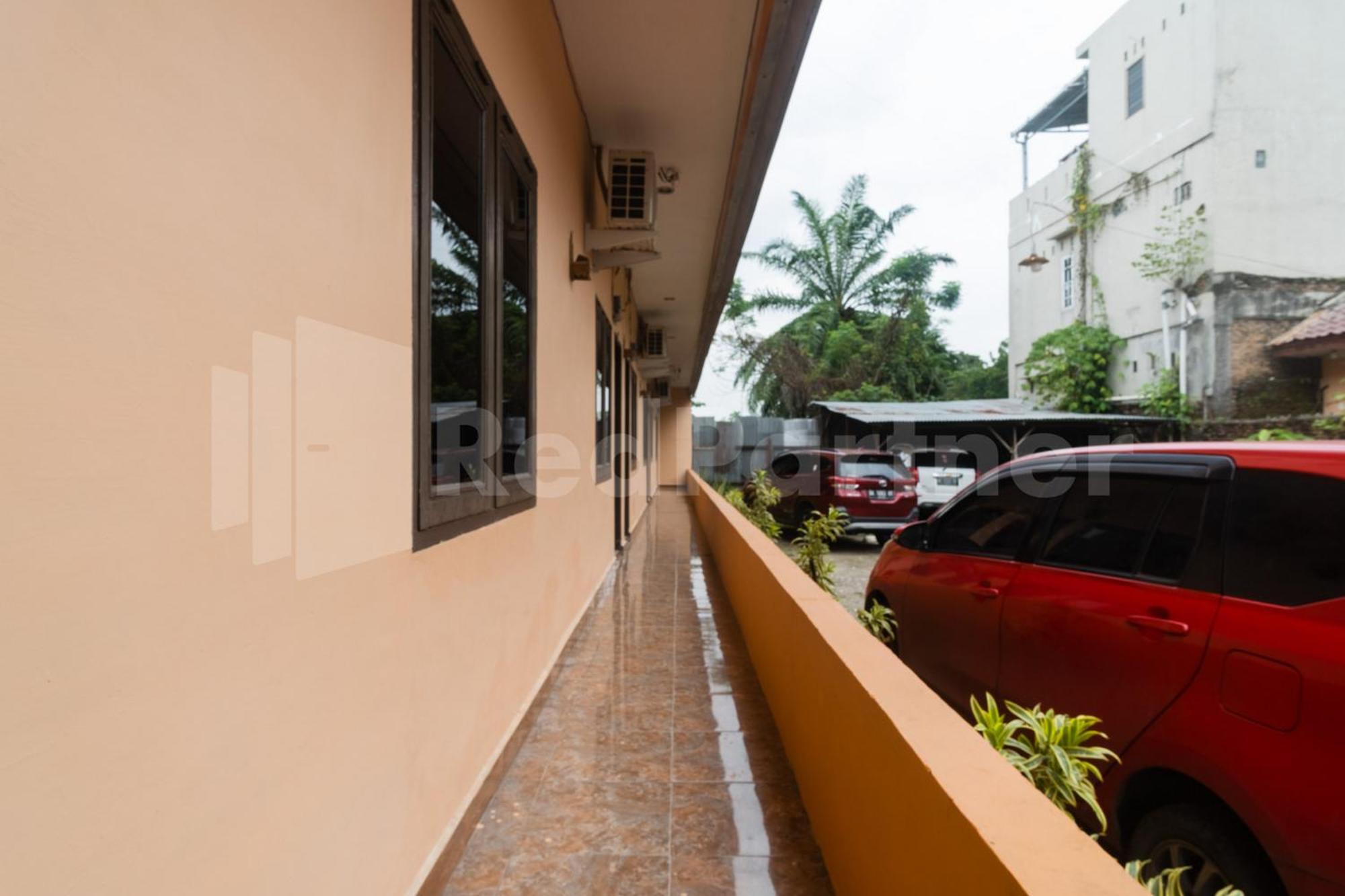 Teratai Guesthouse At Rs Adam Malik Medan Mitra Reddoorz エクステリア 写真