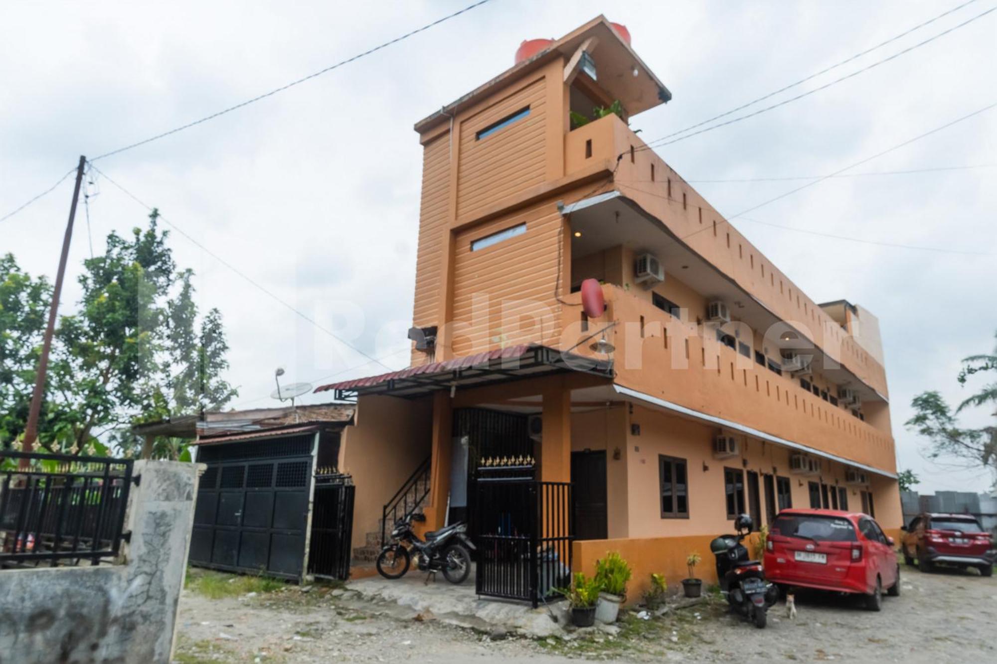 Teratai Guesthouse At Rs Adam Malik Medan Mitra Reddoorz エクステリア 写真