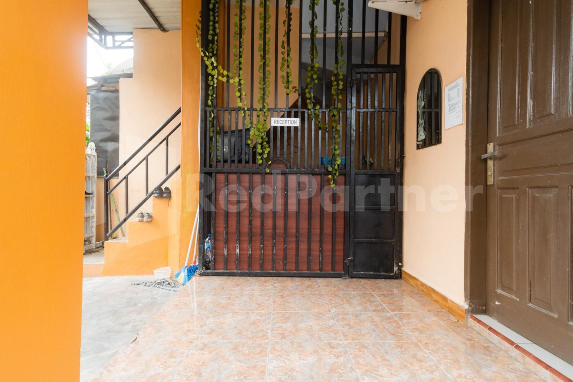Teratai Guesthouse At Rs Adam Malik Medan Mitra Reddoorz エクステリア 写真